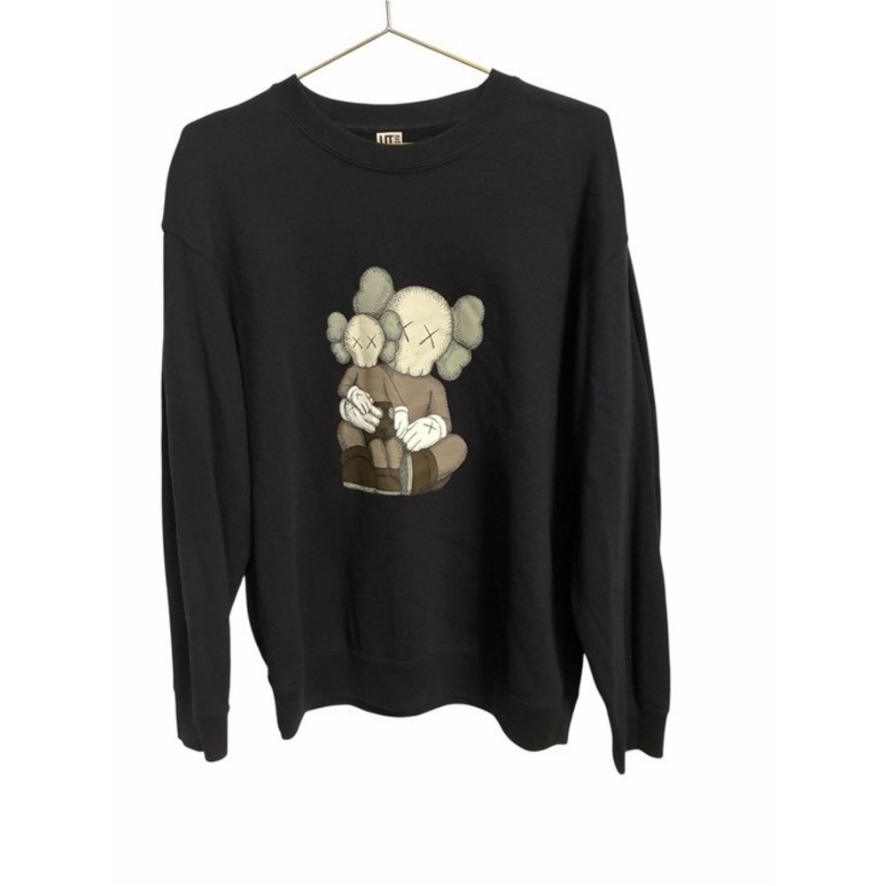 Uniqlo UT KAWS Graphic Sweatshirt Black Crewneck Mens Large
